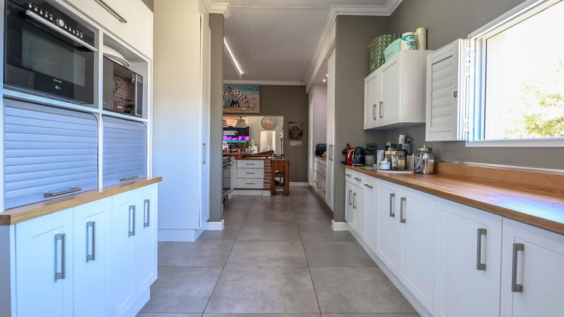5 Bedroom Property for Sale in Num Num Cape Estate Western Cape